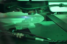 Integrando microscopia na fabricação automatizada de microeletrônicos
