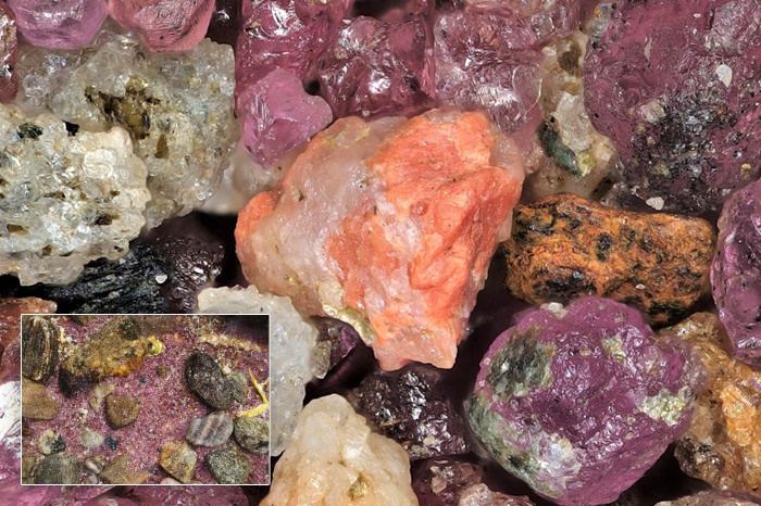 顕微鏡で見た純粋な鉱物砂